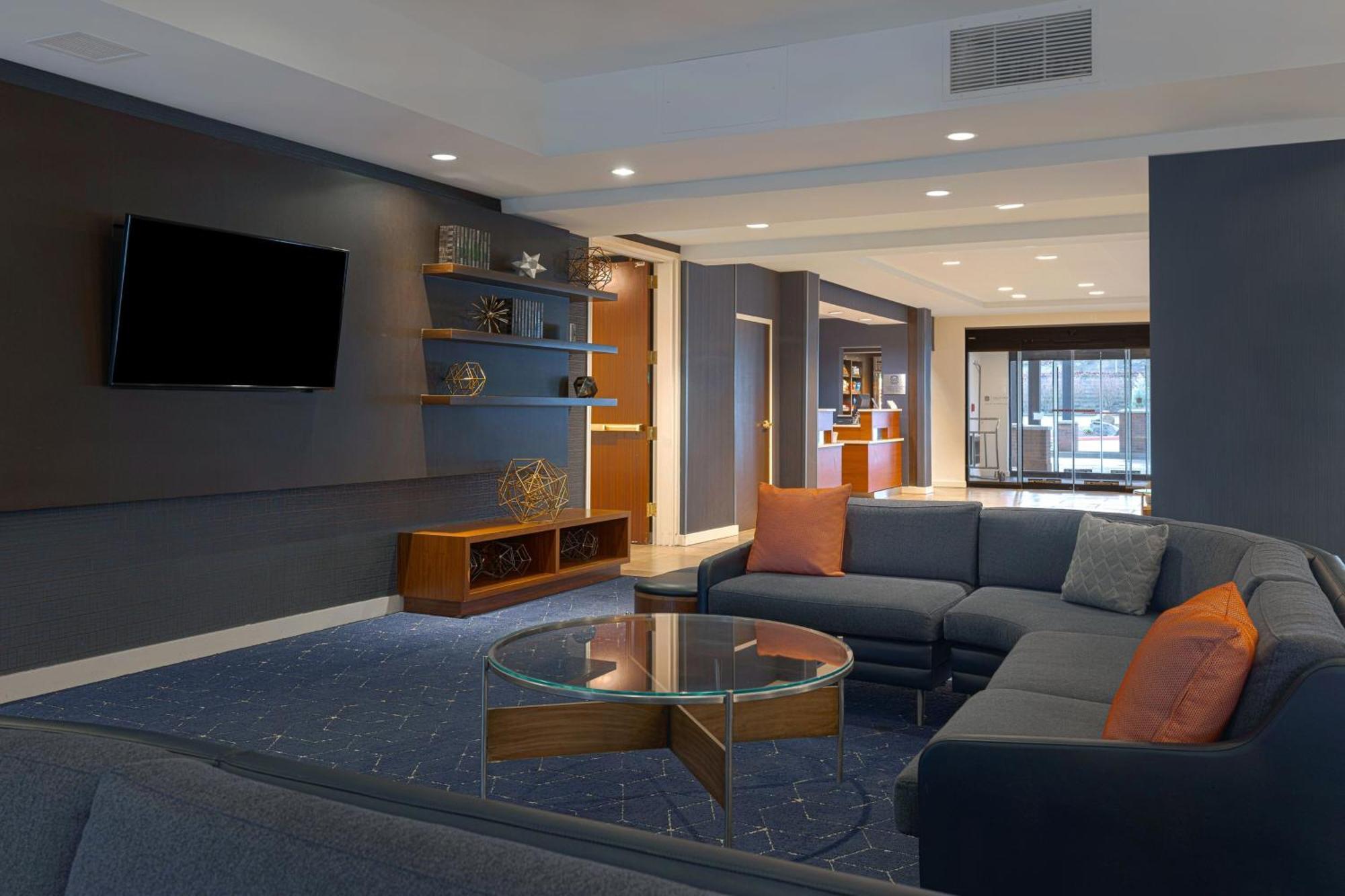 Courtyard By Marriott Portland Southeast/קלקאמאס מראה חיצוני תמונה