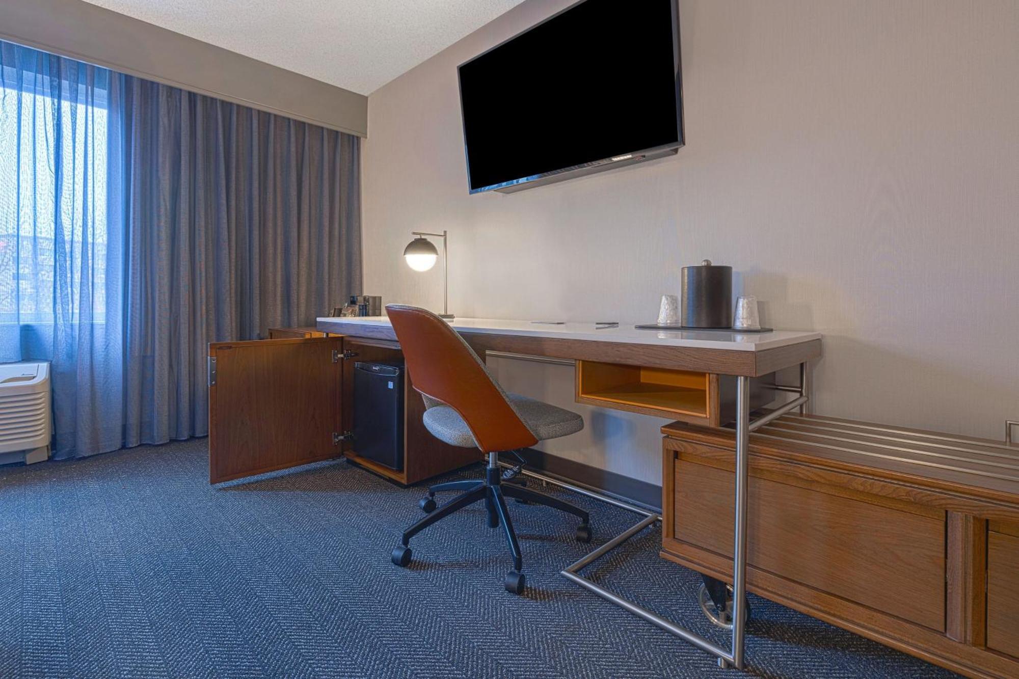 Courtyard By Marriott Portland Southeast/קלקאמאס מראה חיצוני תמונה