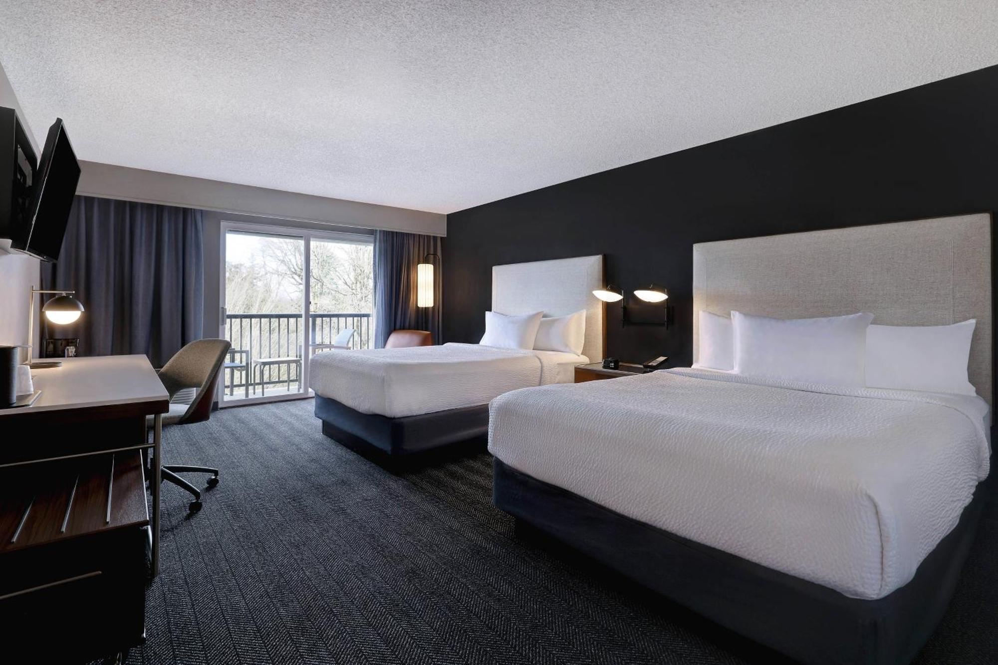 Courtyard By Marriott Portland Southeast/קלקאמאס מראה חיצוני תמונה