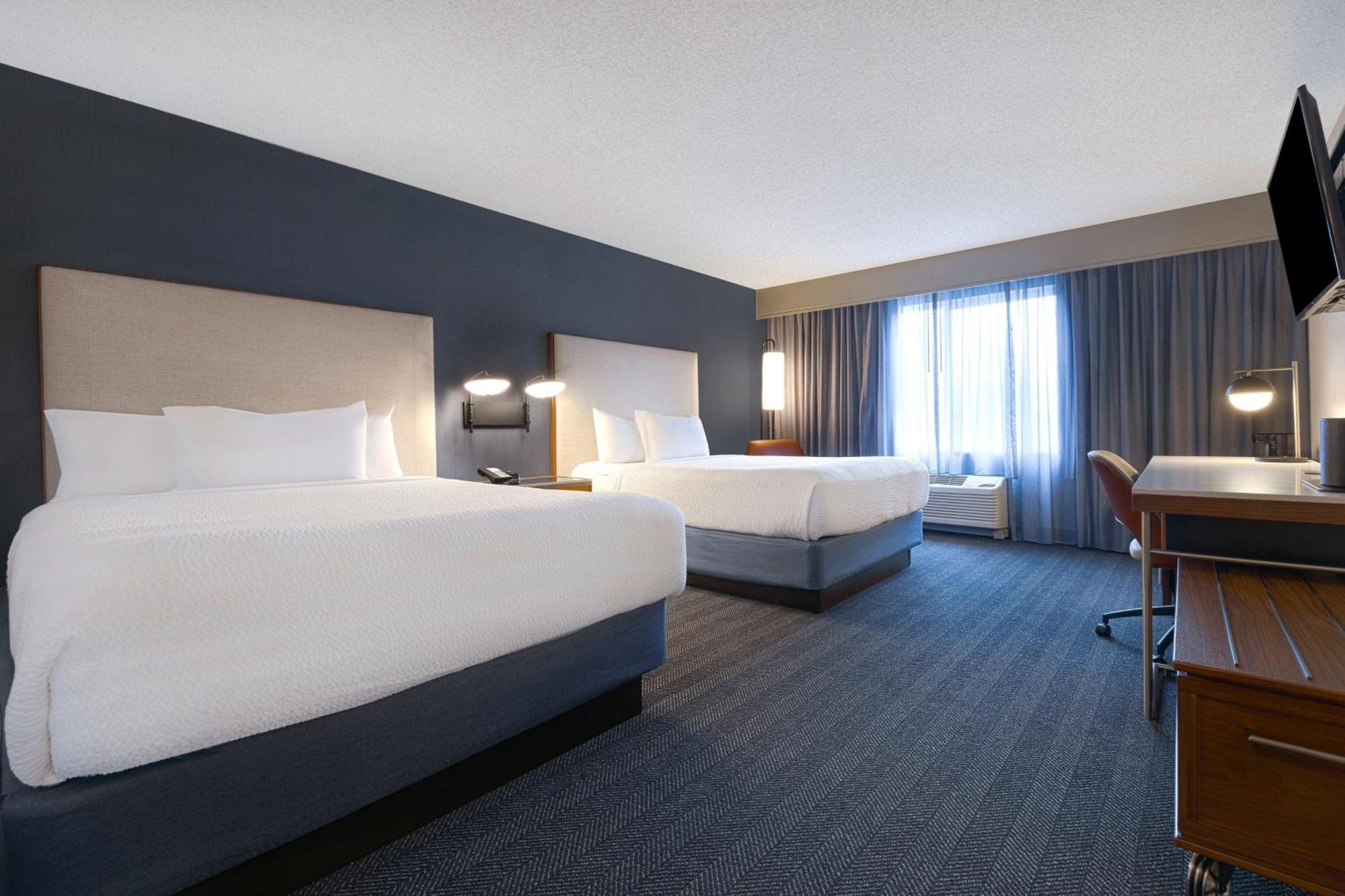 Courtyard By Marriott Portland Southeast/קלקאמאס מראה חיצוני תמונה