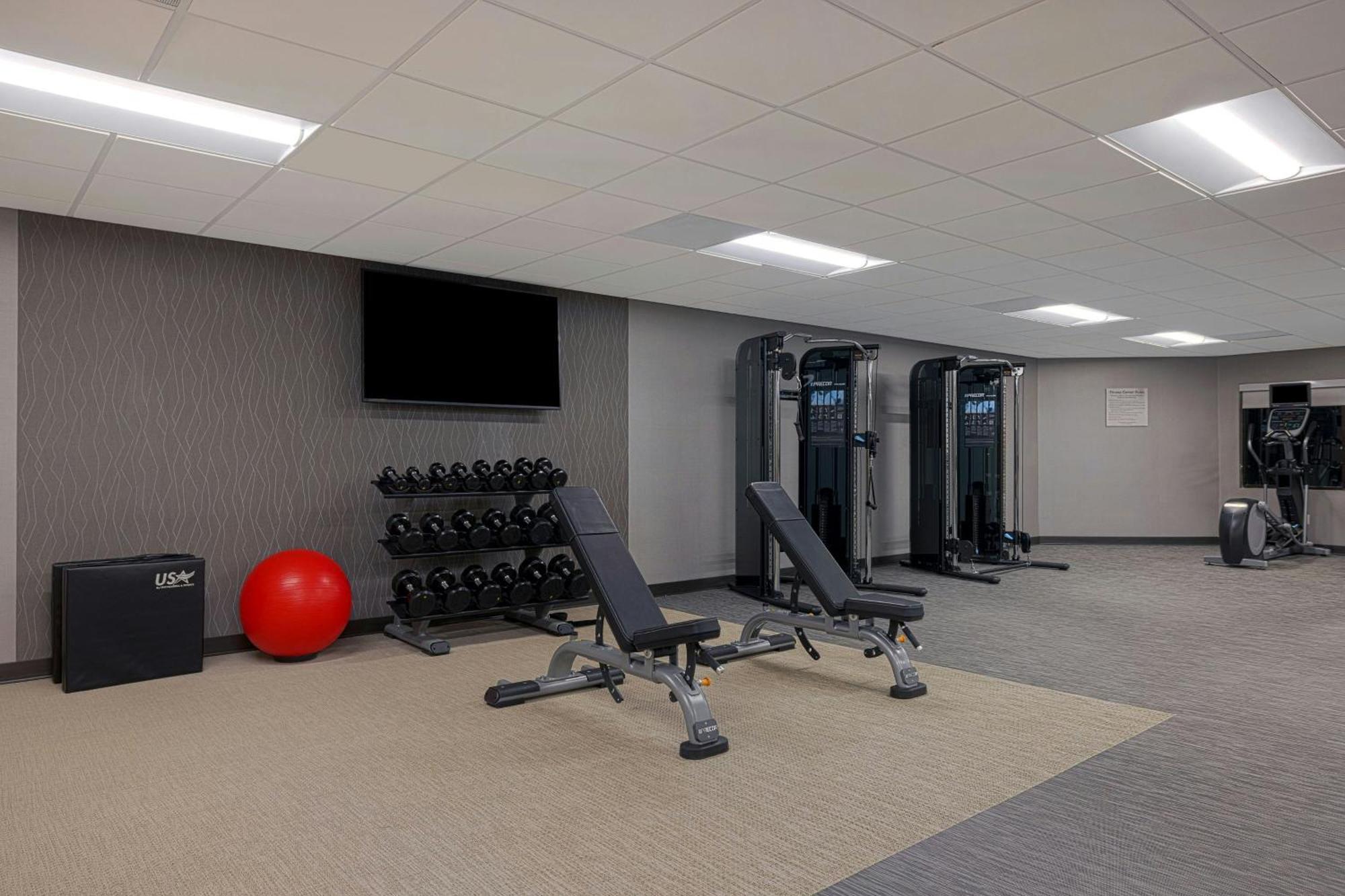 Courtyard By Marriott Portland Southeast/קלקאמאס מראה חיצוני תמונה