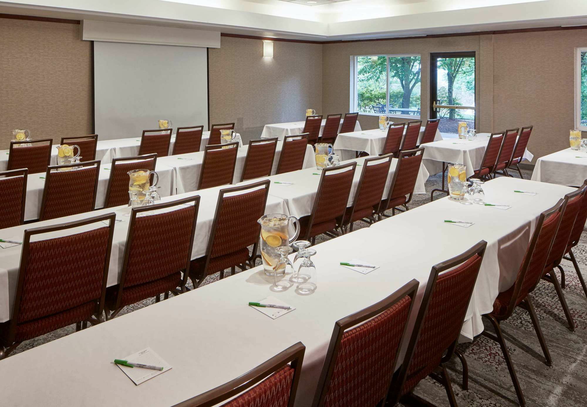 Courtyard By Marriott Portland Southeast/קלקאמאס מראה חיצוני תמונה